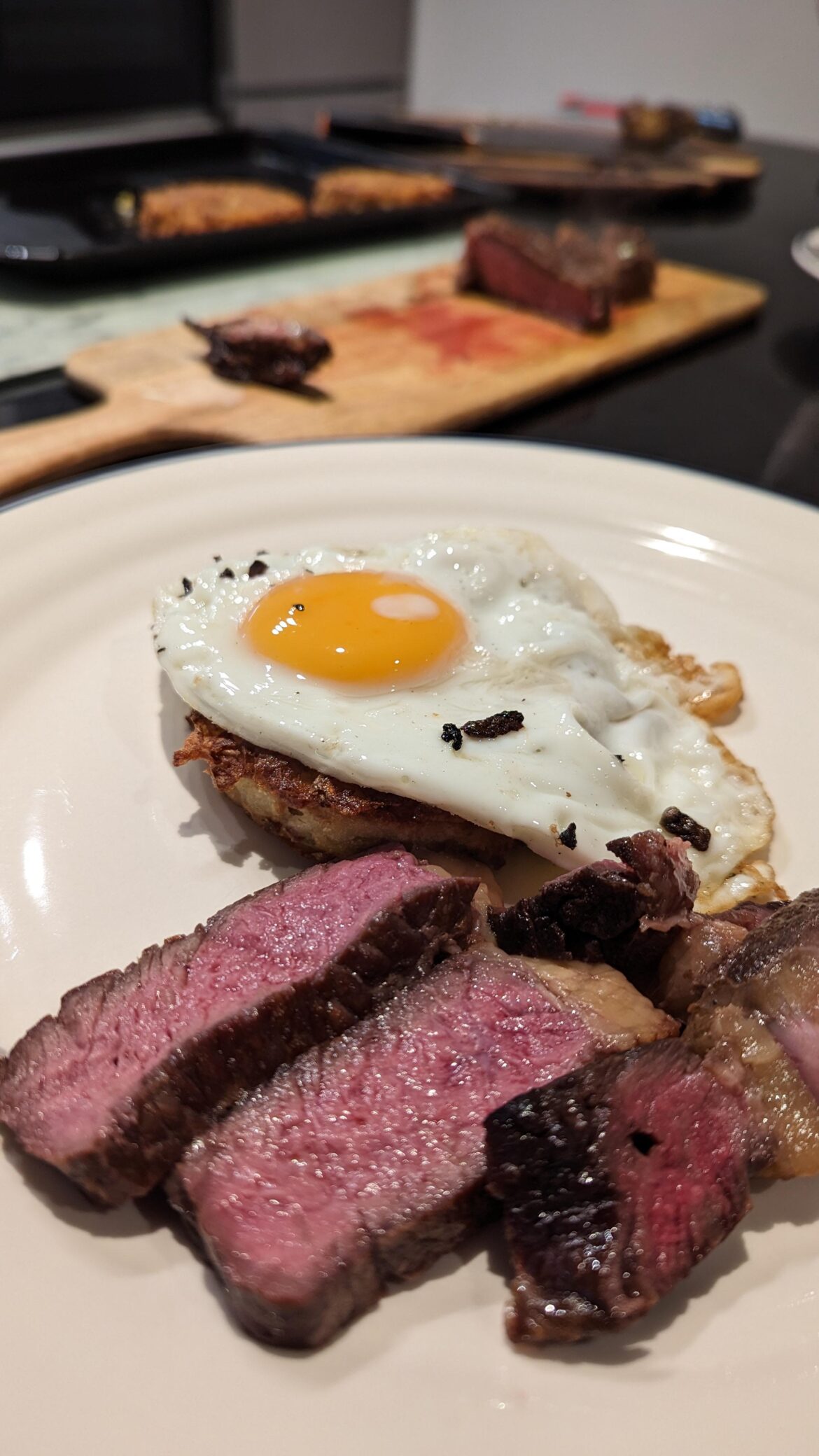 steak, rosti and egg