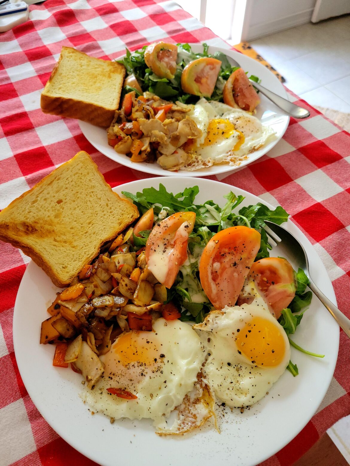 When there's over an hour wait at your favorite brunch spot... Why not brunch at home?