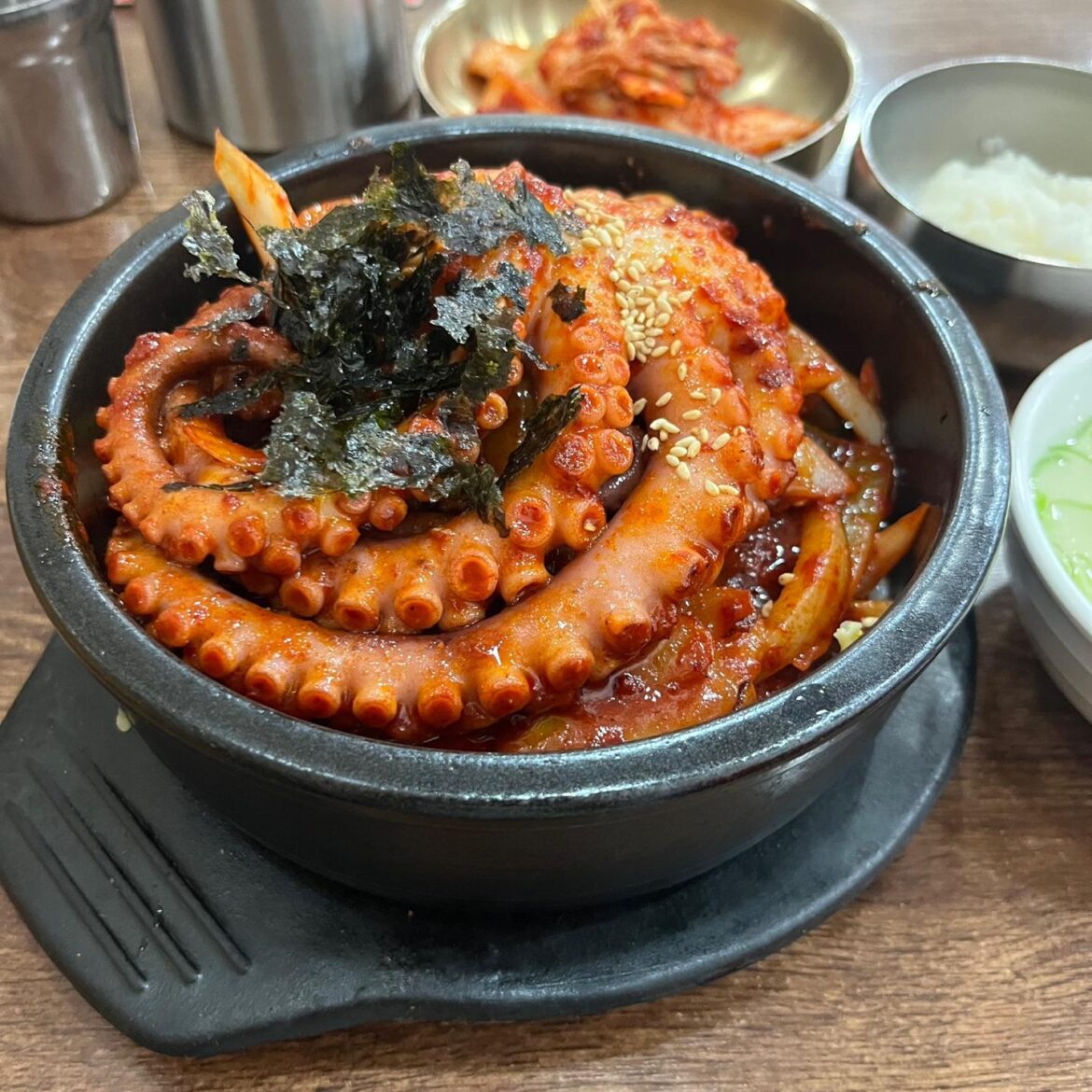 뚝배기 낙지 칼국수