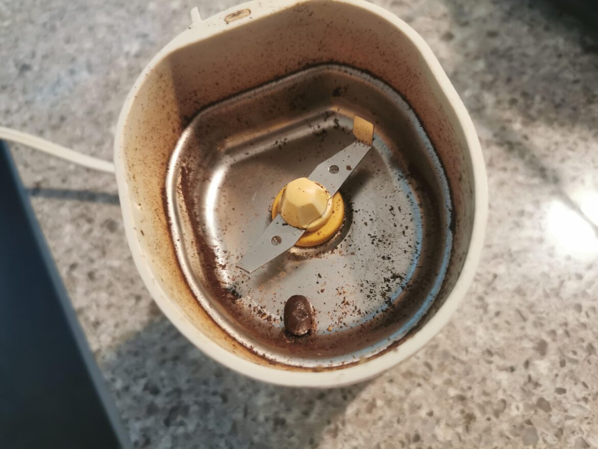 This blade grinder has been in the family since 1990. It served many thousands of cups. Rest in peace old friend.