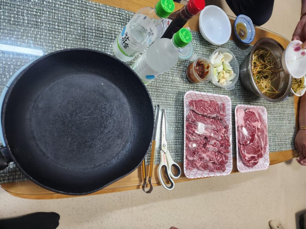 It was SamGyupSal last time, today, we go higher class