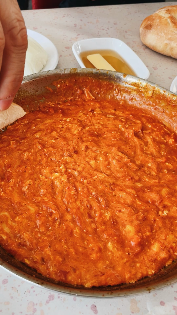“Çakallı Menemeni” from Samsun, Turkey. Mashed tomatoes with eggs and cheese.
