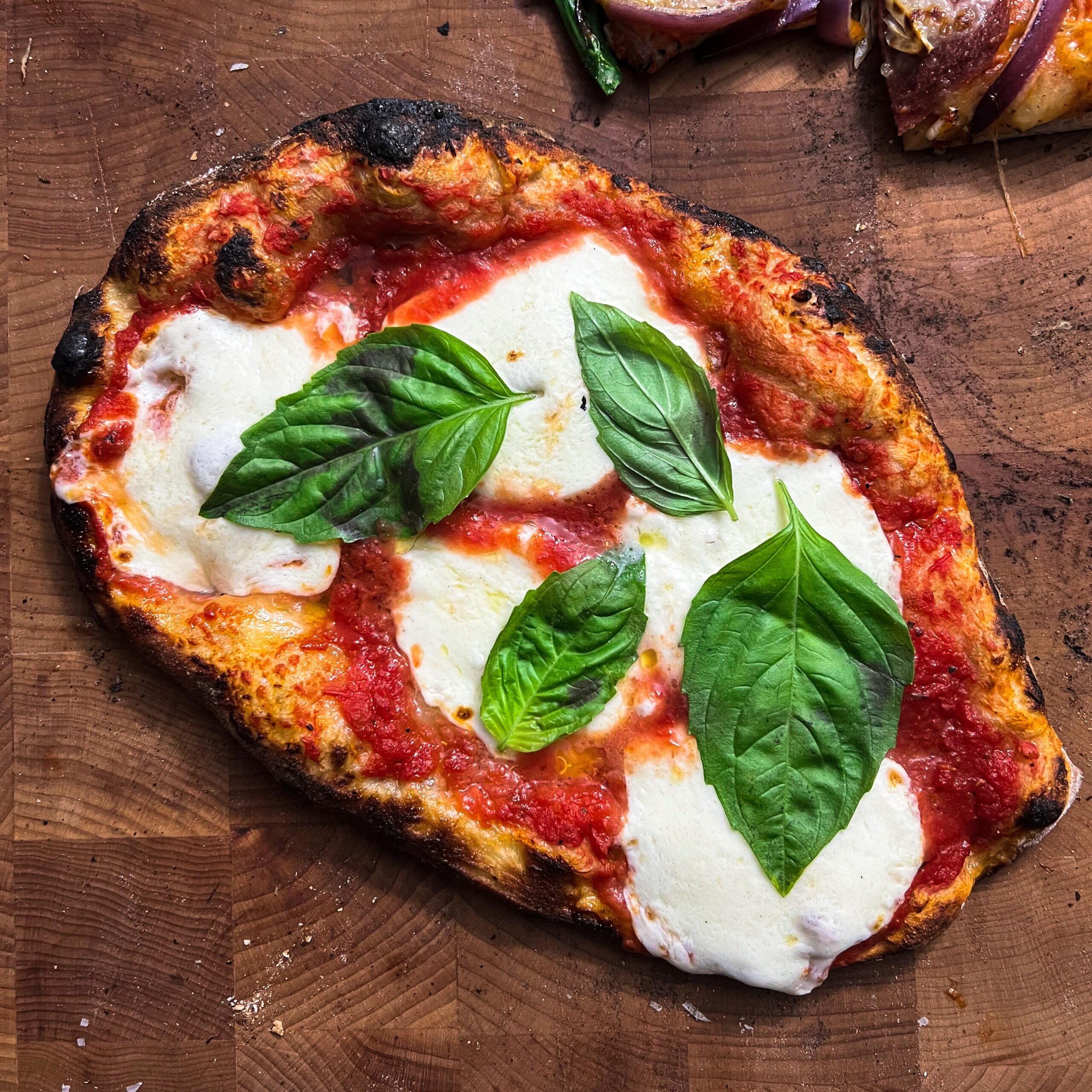 [Homemade] Margherita Pizza with the Ooni Dining and Cooking