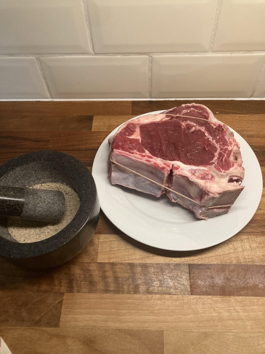 First ever reverse sear, 1.7 kg bone in ribeye. Smoked to 120 internal and then seared at 600