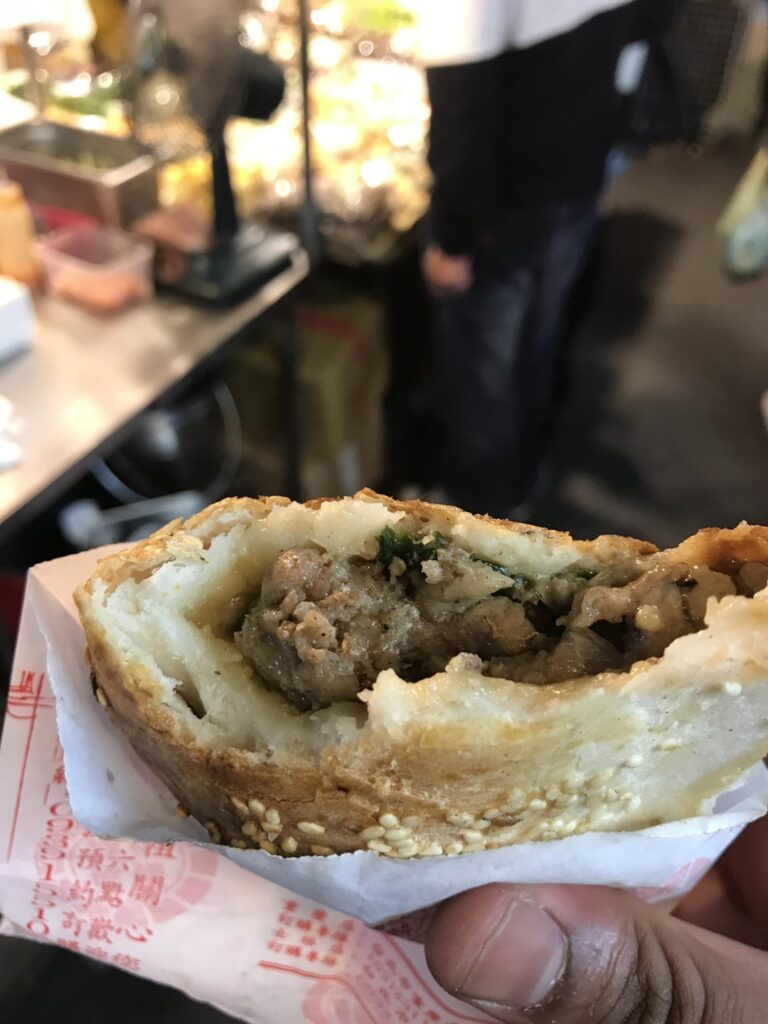 Fuzhou pork pepper buns - Raohe street market, Taiwan 🇹🇼