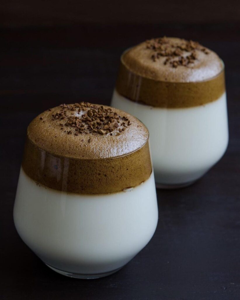 Anybody knows what these could be?