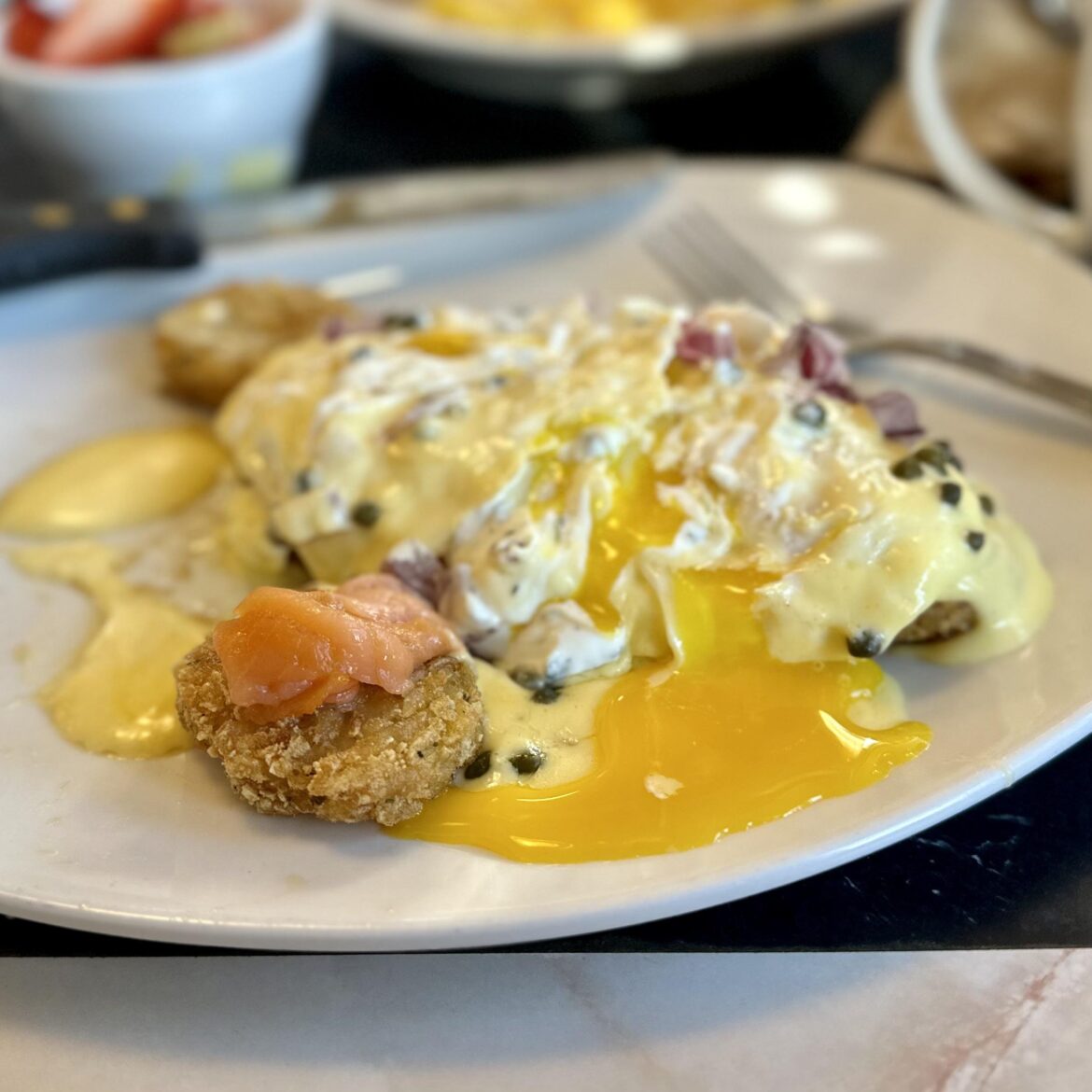 Saturday Brunch @ Silver Diner (Smoked Salmon Benedict)