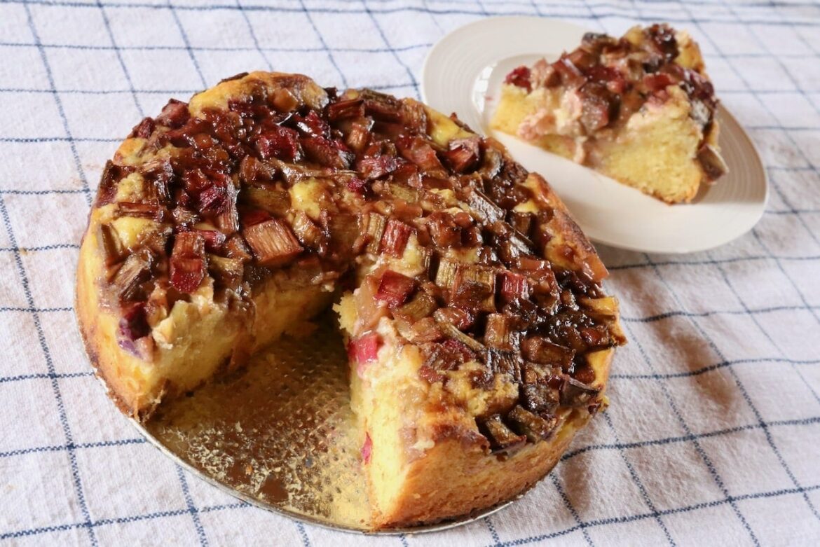 Rabarberkage Swedish Rhubarb Cake