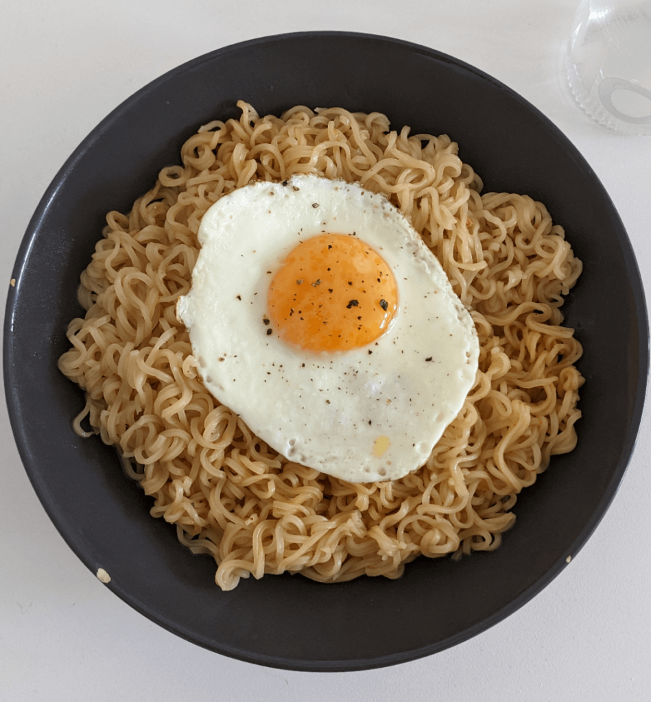 Instant noodles lunch (ft. Melty egg)