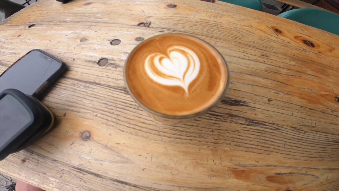 HUCKS - 81 Grove Road, London E17 9BU