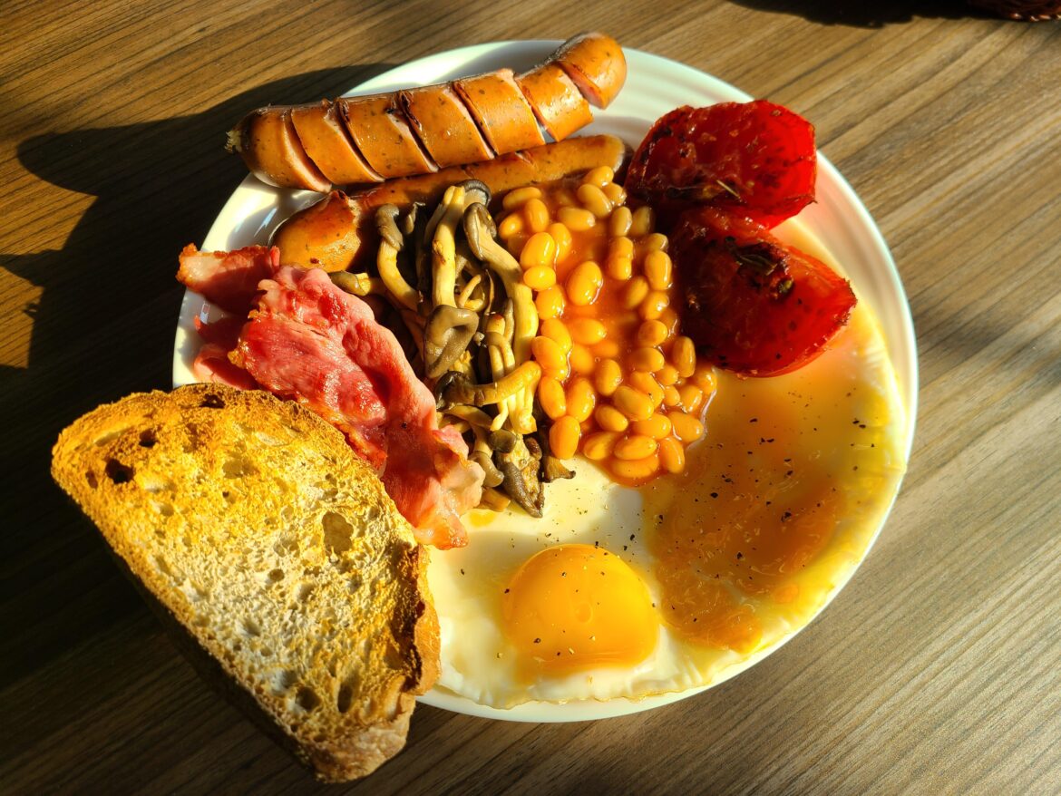 My first attempt at a fry up! (from south Korea)