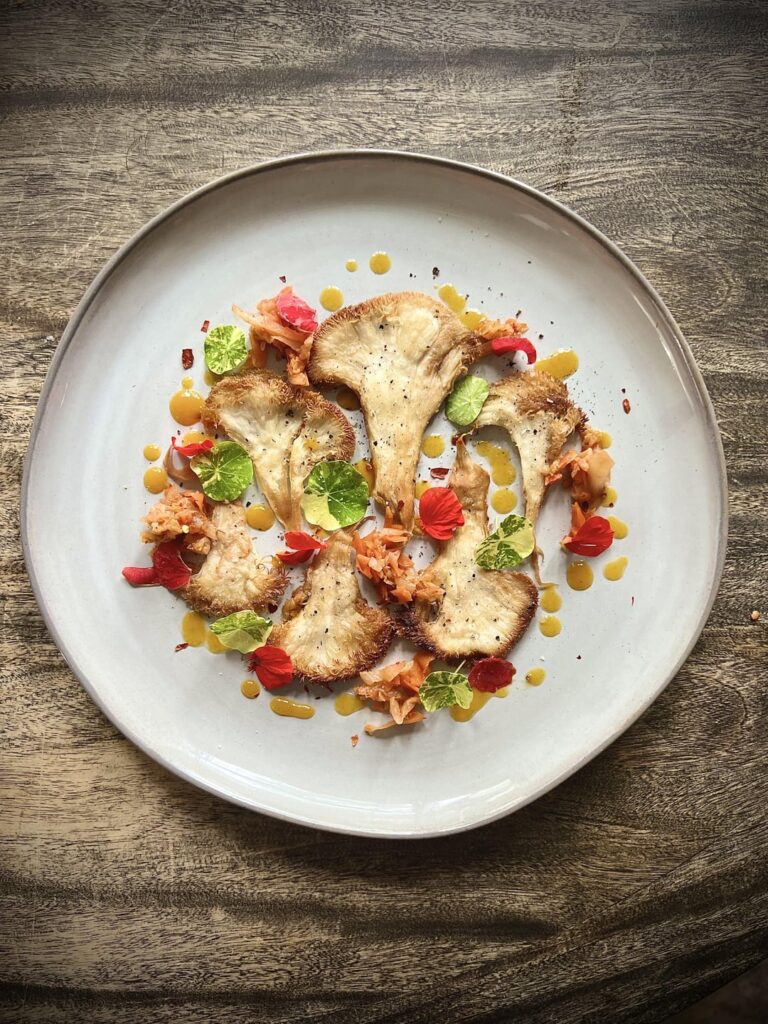 Lions Mane Carpaccio//Kimchi//Nasturtium//Fermented Yellow Chili 💛🦁🌿
