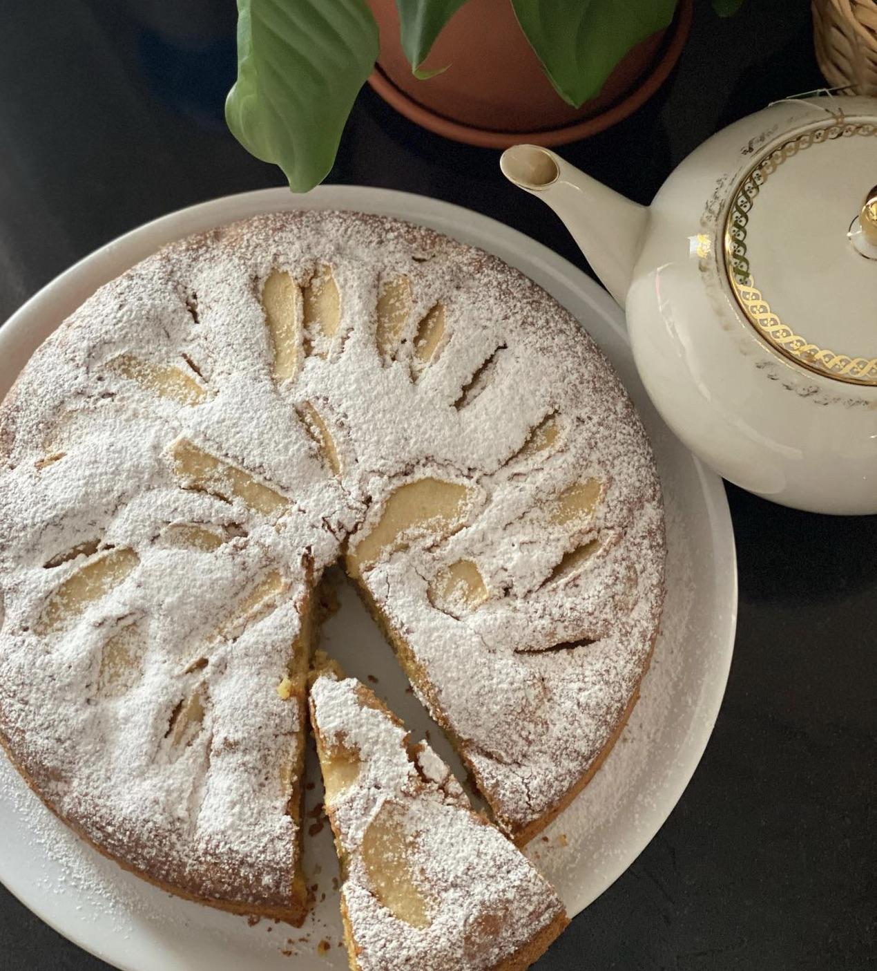 Apple and cinnamon cake Dining and Cooking