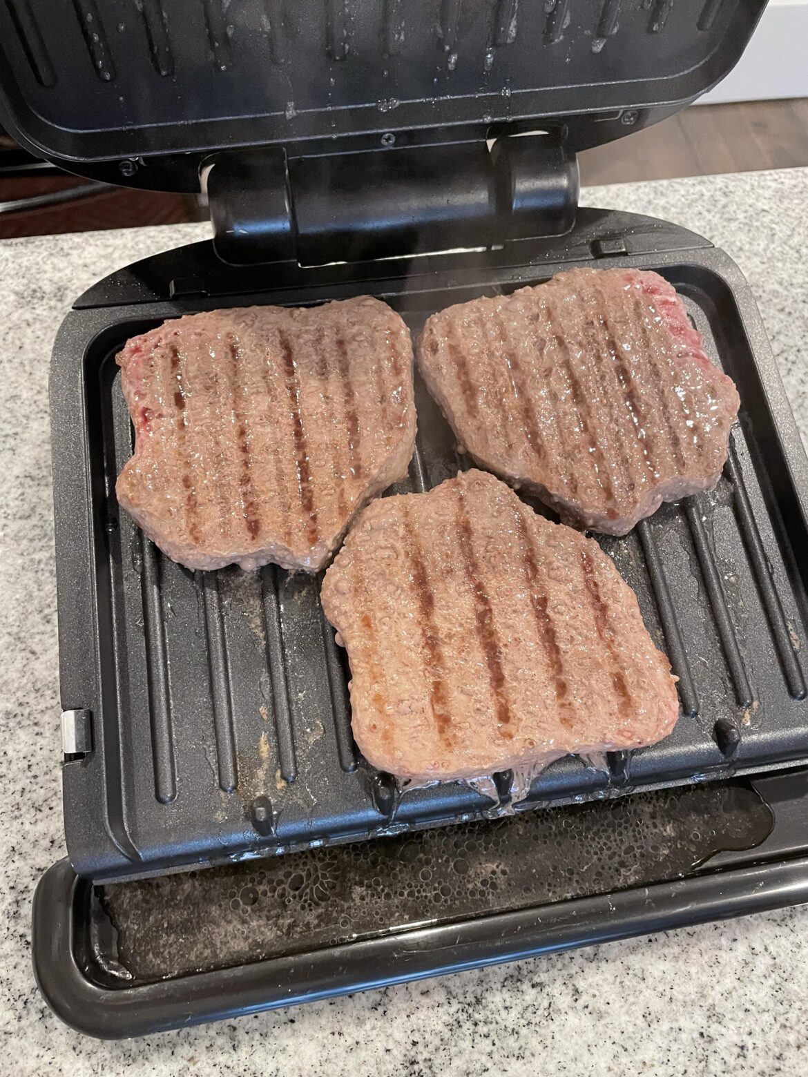 Optimal Bubba Burger arrangement on a small Foreman grill.