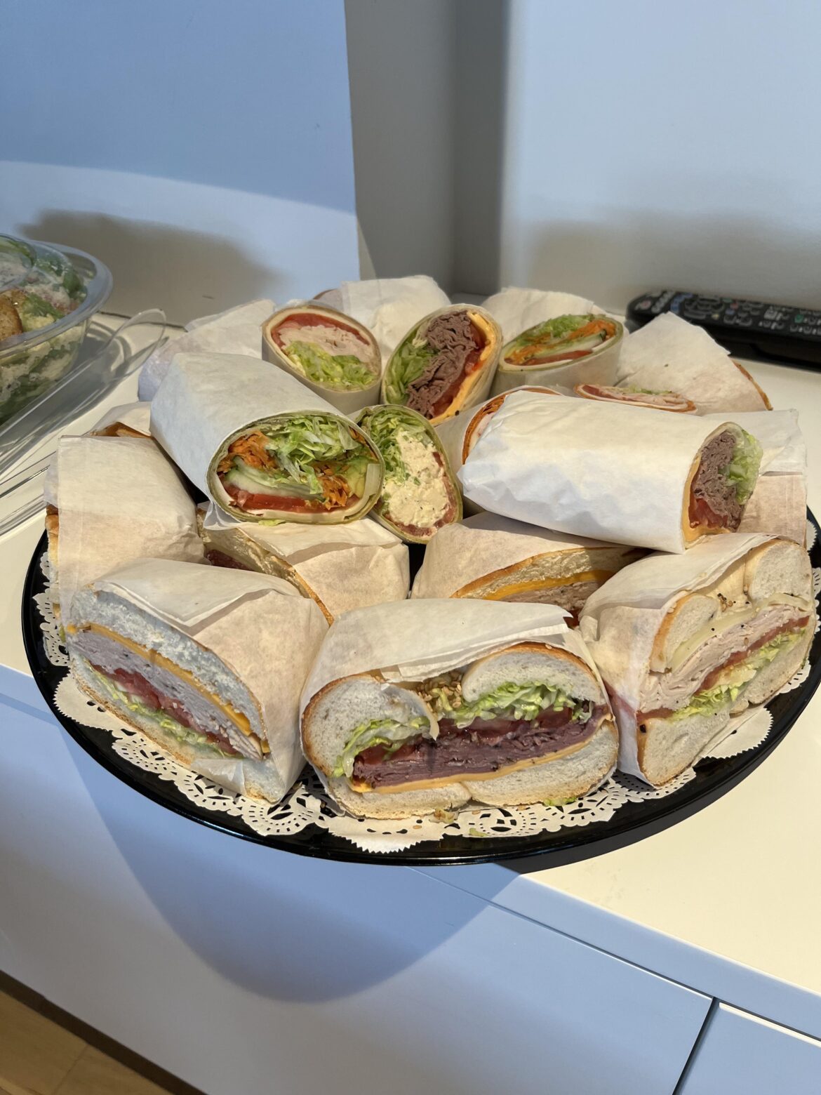 Generic office catered lunch - 👨‍🍳😘🤌