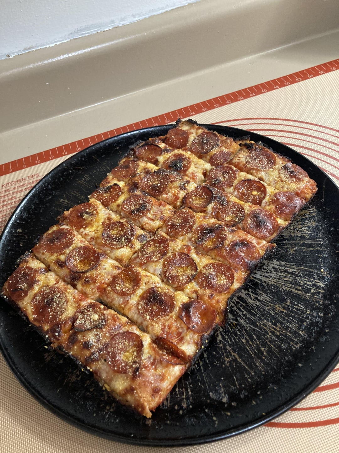 Deep Dish Pepperoni Pizza Dining and Cooking