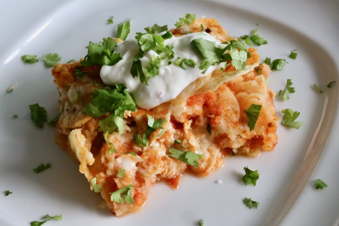 Pastel Azteca Mexican Chicken Tortilla Casserole