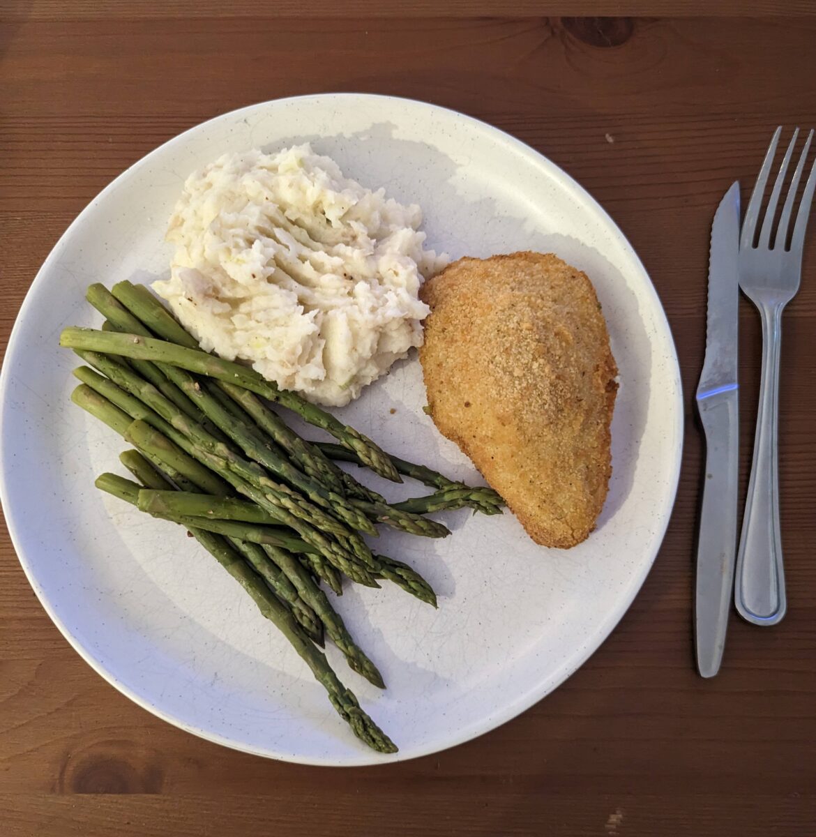 Don't sleep on Costco stuffed chicken! Whole plate for 540 cals