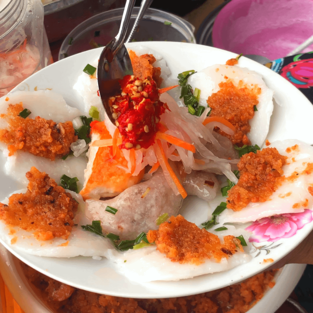 Vietnam's Steamed Flour Cake