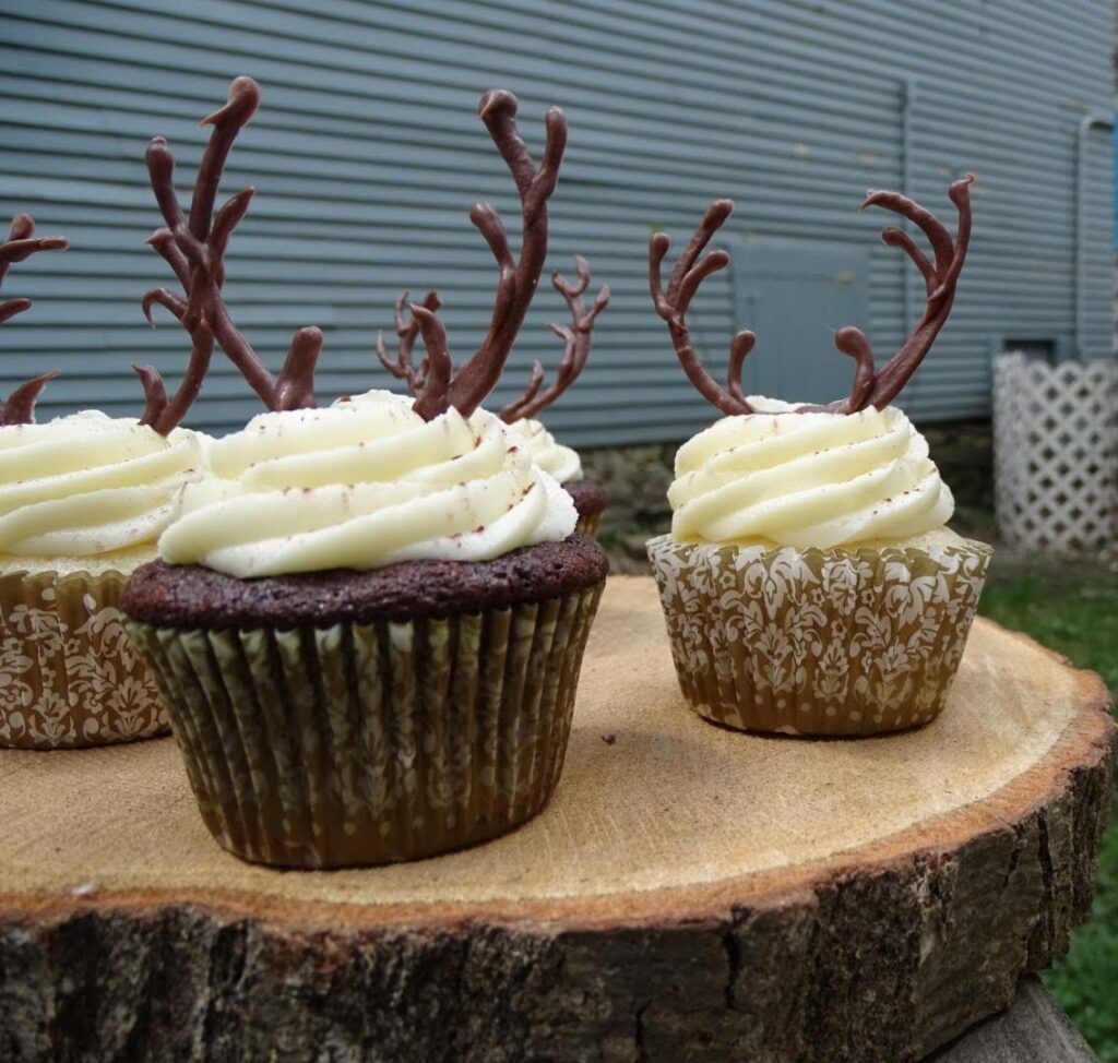 [OC] The elves pay tribute to the sacred deer of Midsummer, not with venison but with the fine pastries for which they are celebrated.