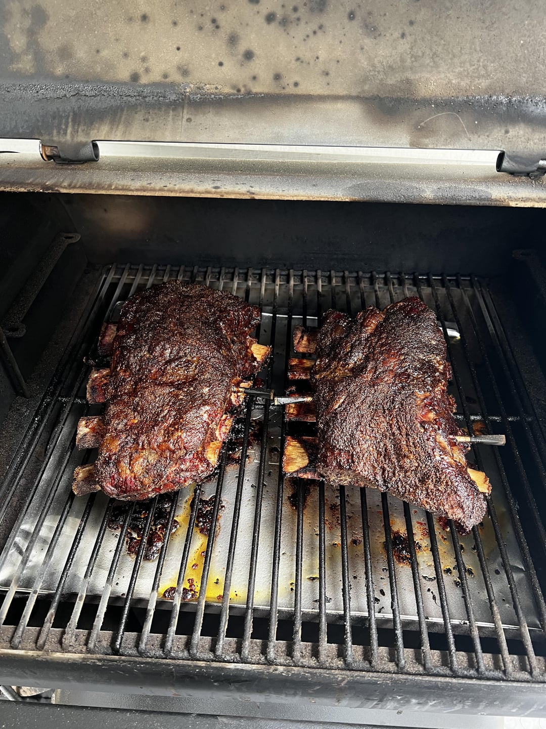 Dino Ribs Dining and Cooking