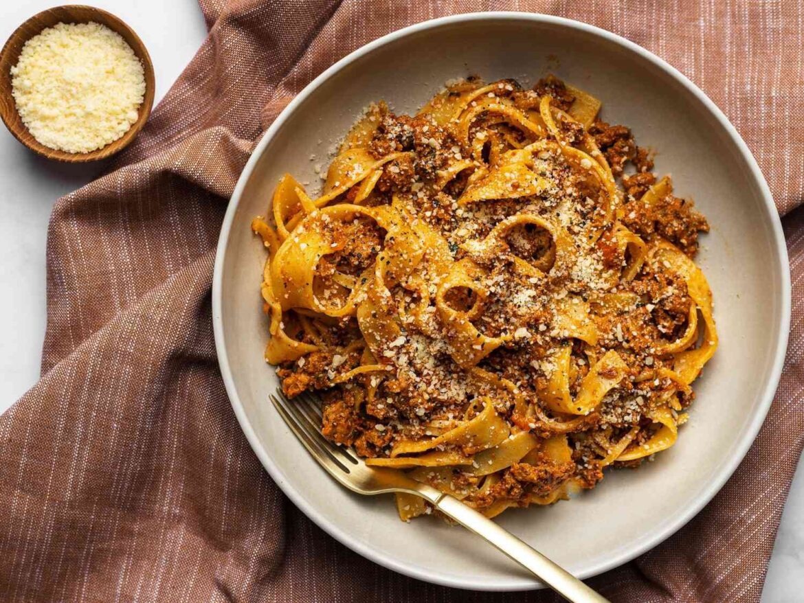 Kenji’s Bolognese recipes – chicken livers or no? Kenji's Bolognese recipes - chicken livers or no?