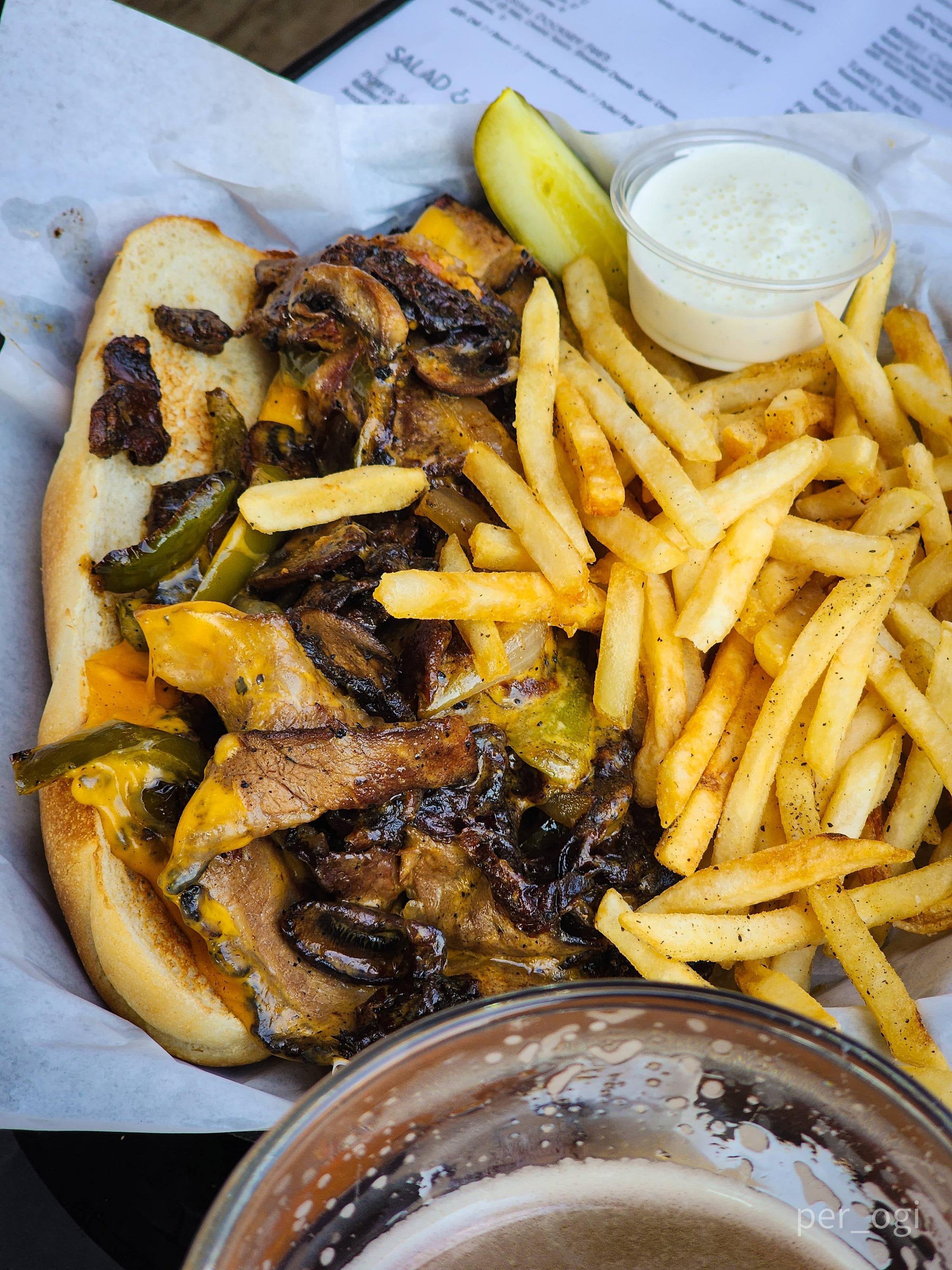 [I ate] Brisket cheesesteak Dining and Cooking
