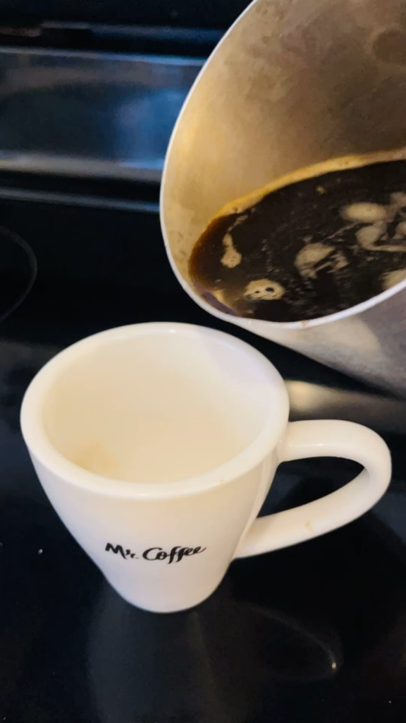 Los invito a una tasa de café ☕️ linda noche 💞