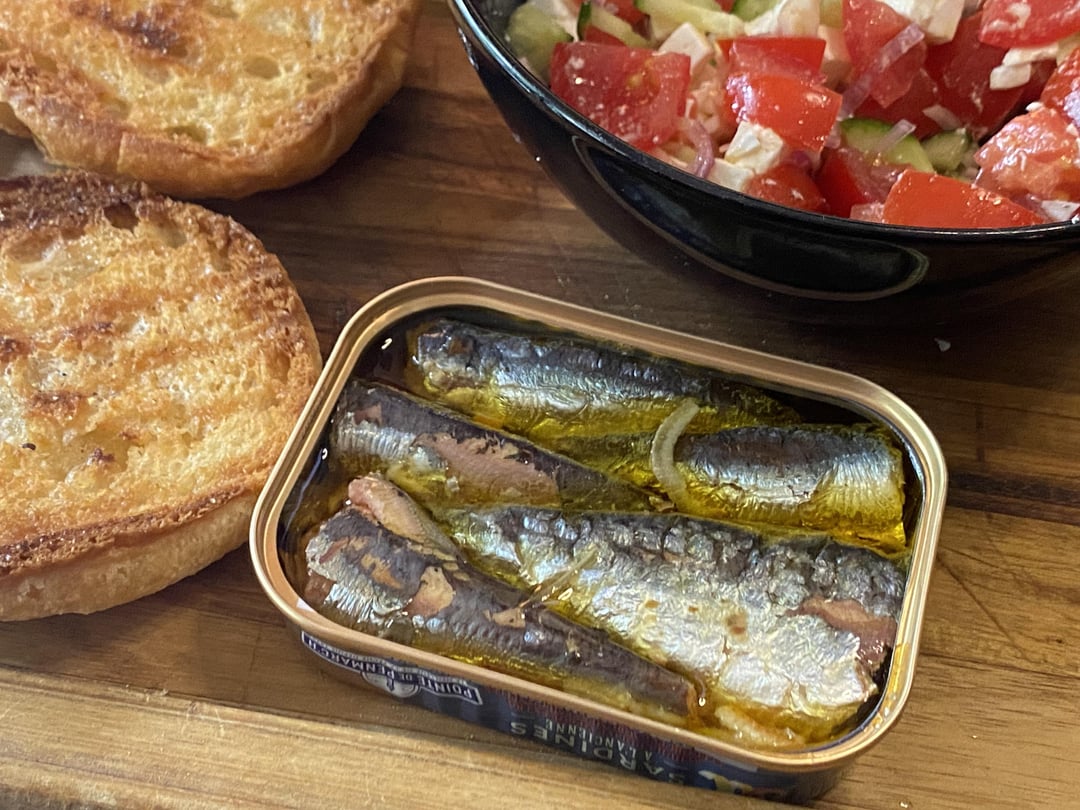 Candied citrus peel sardines, by Pointe de Penmarch. Slide to see the Deens 🐟 Dining and Cooking