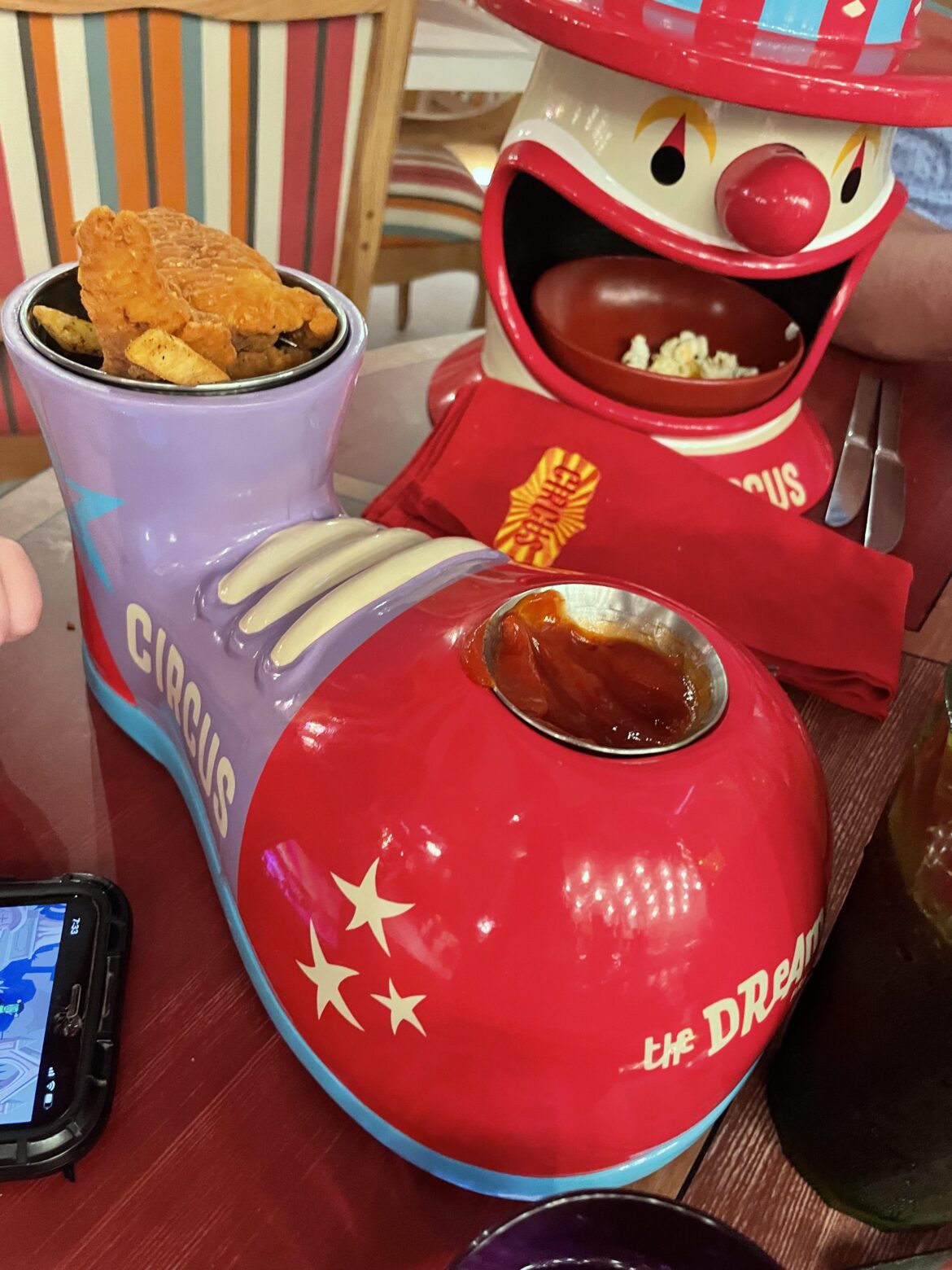 Delicious: dinner out of a clown shoe