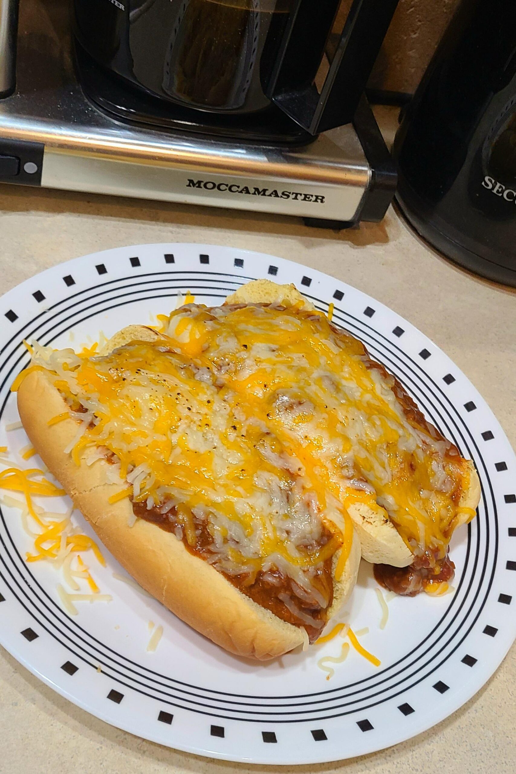[Homemade] Chili Cheese Dogs Dining and Cooking
