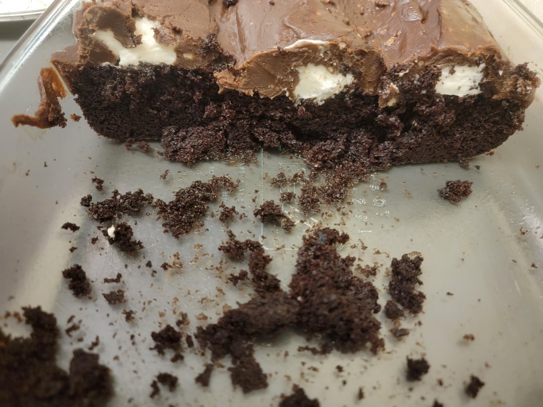 Saunders Bumpy Cake Dining and Cooking