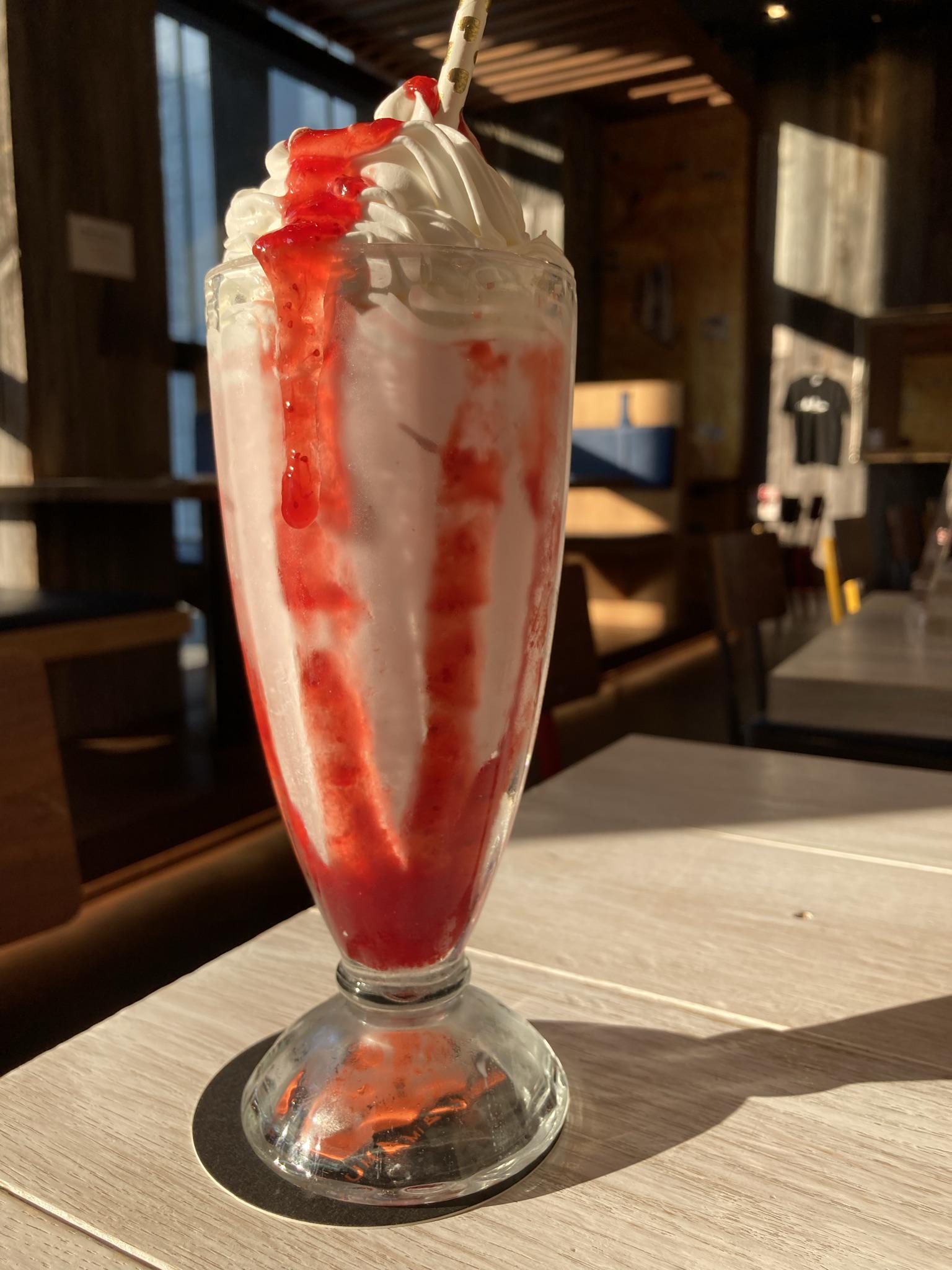 Summer Strawberry Shake in Tokyo. - Dining and Cooking