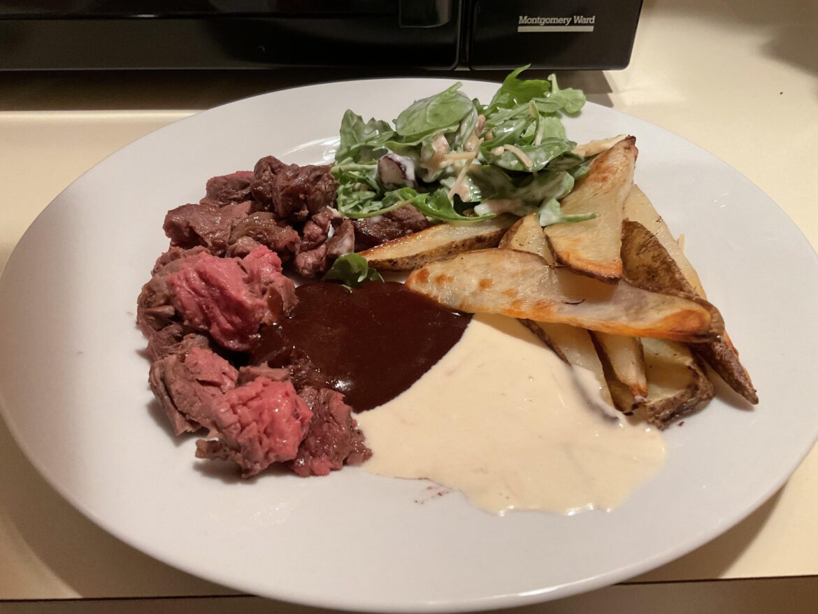 (Premium) Bistro Steak and Crispy Potato Wedges