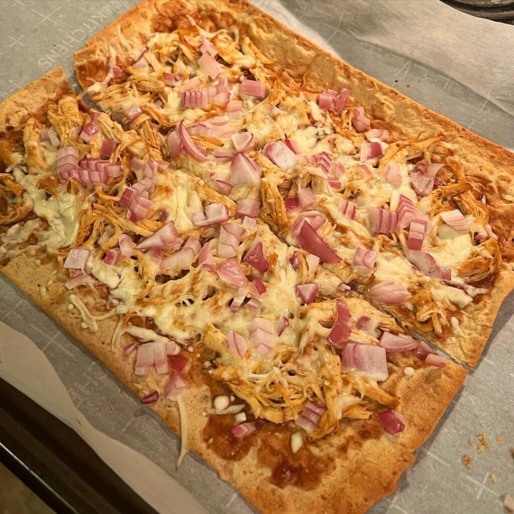 My favorite flatbread BBQ chicken pizza! 480 cal