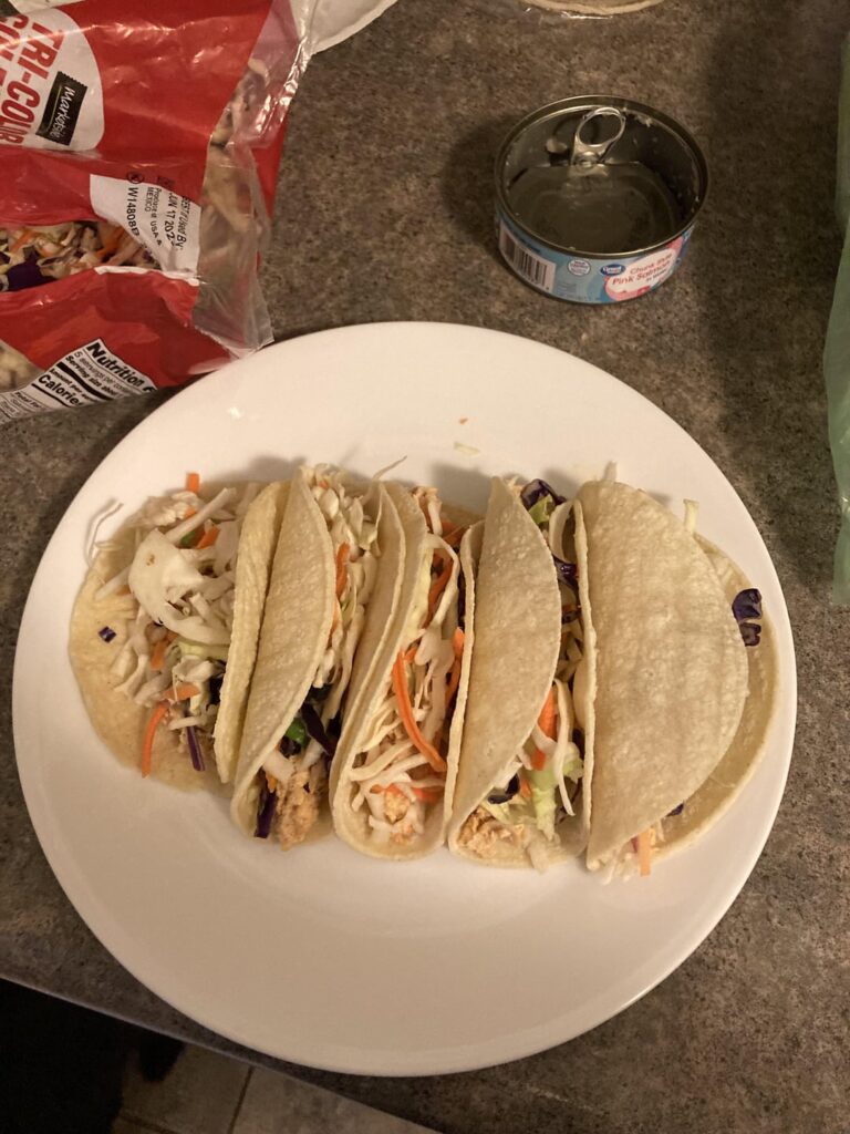 Lazy fish tacos (422 calories and 26g protein)