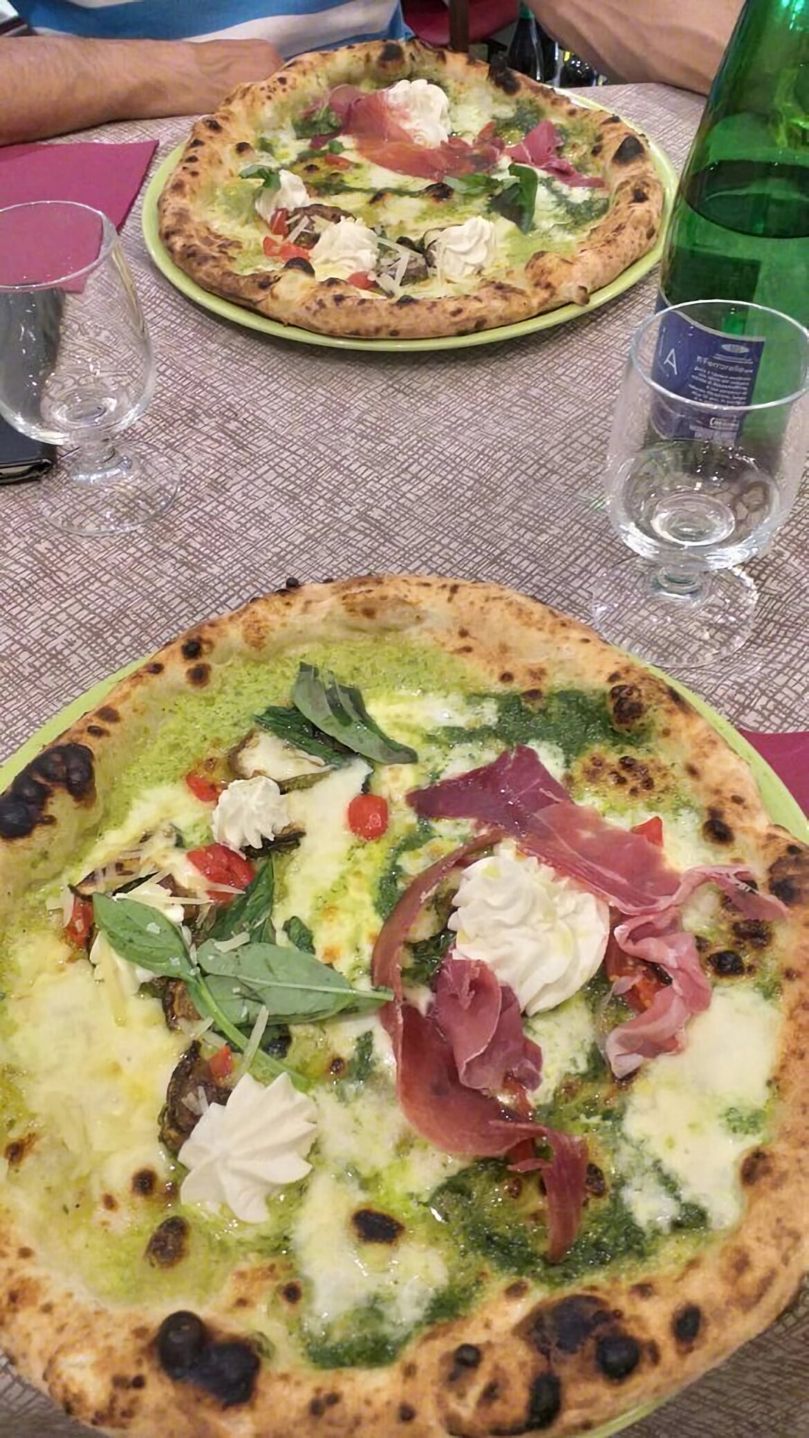Pizza with pesto, ricotta and prosciutto at Lombardi, Napoli