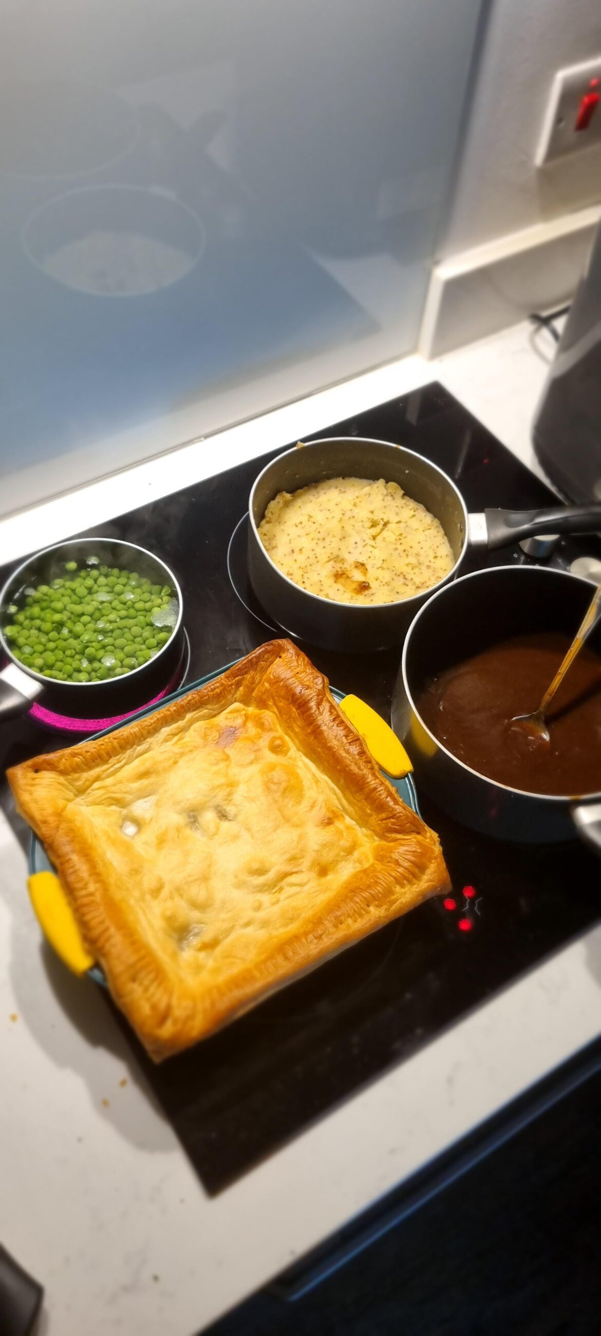 Pie, mash, peas & gravy.