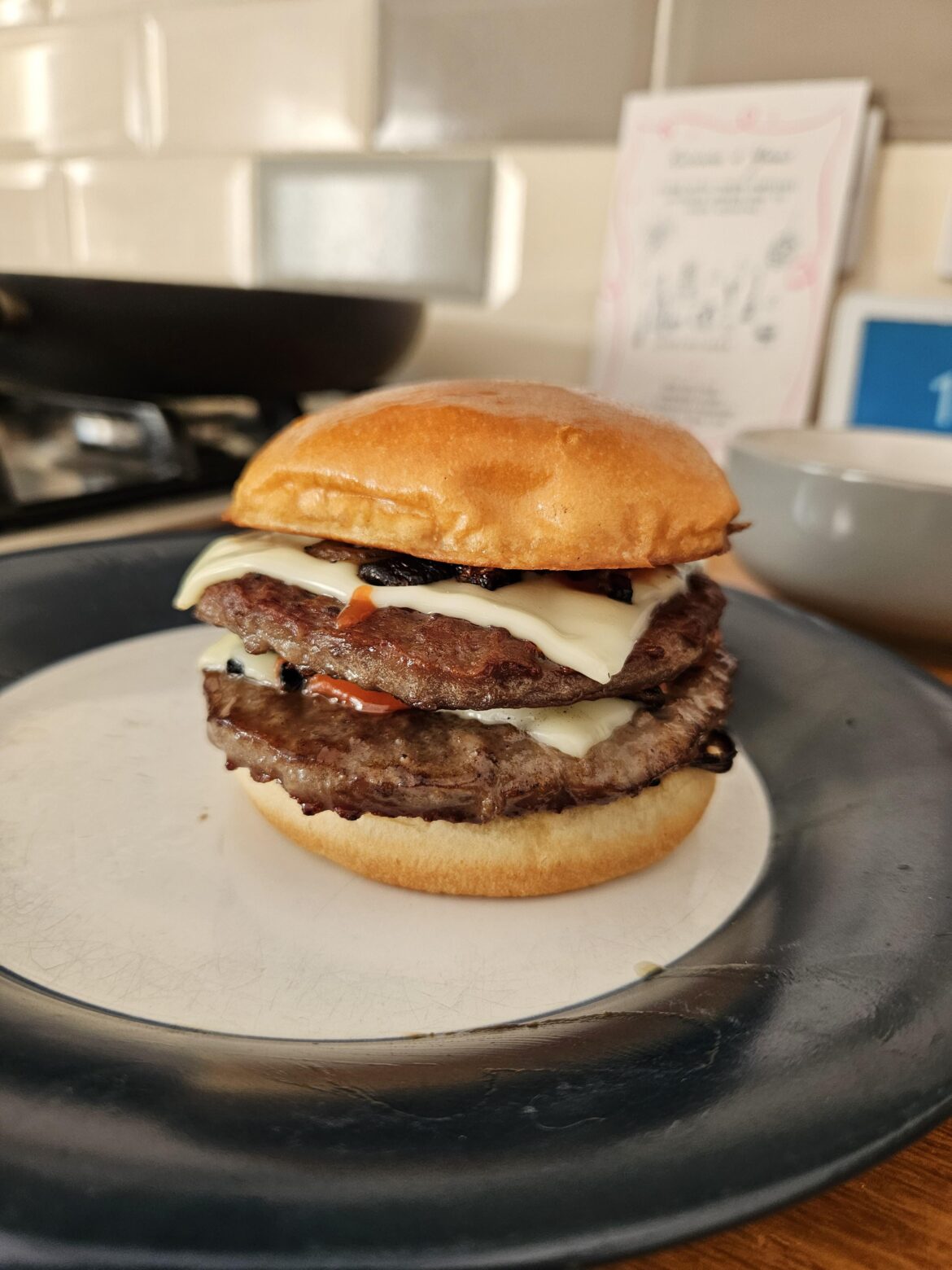 [homemade] Double cheeseburger, ketchup & friend onions