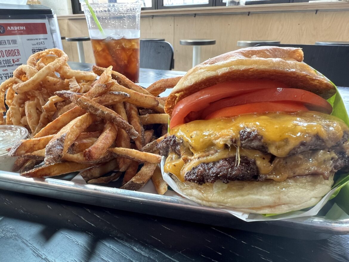 eazzy burger weekend w/ extra tomato plus fries and rings