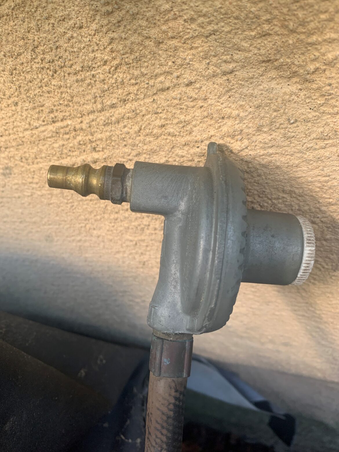 Ancient Weber propane quick connect/quick disconnect for propane tank?