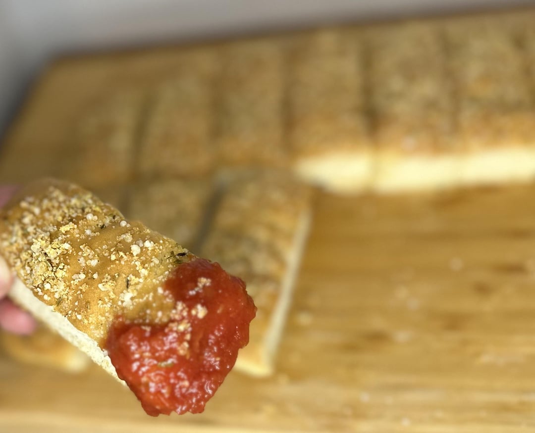 As inspired by an earlier post today I present copycat Pizza Hut