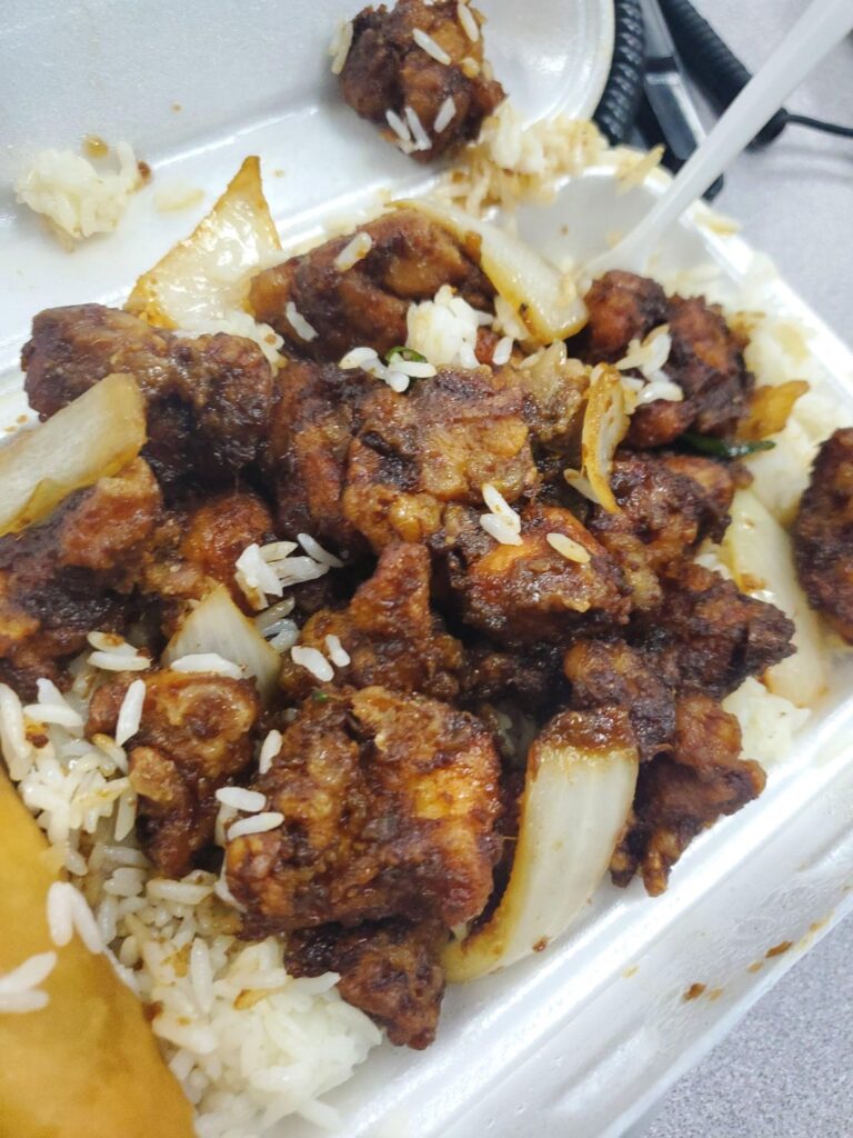 Chinese chilli chicken with rice and spring roll