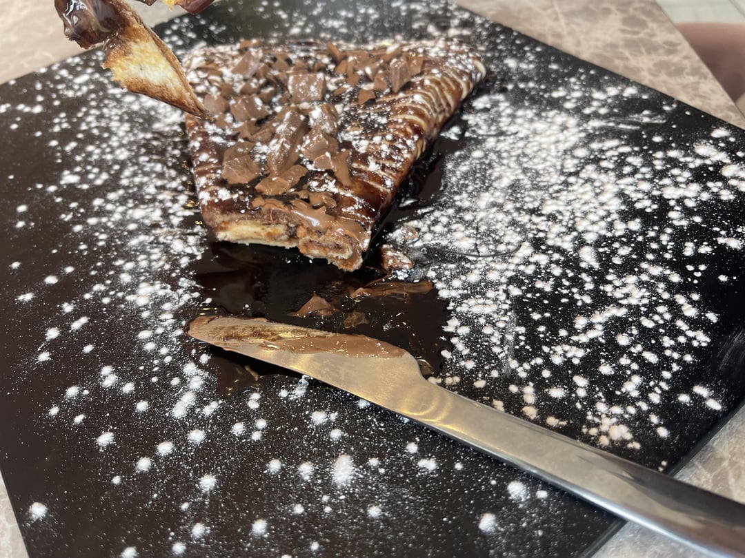 How many calories in this chocolate crepe? 🫣 Dining and Cooking
