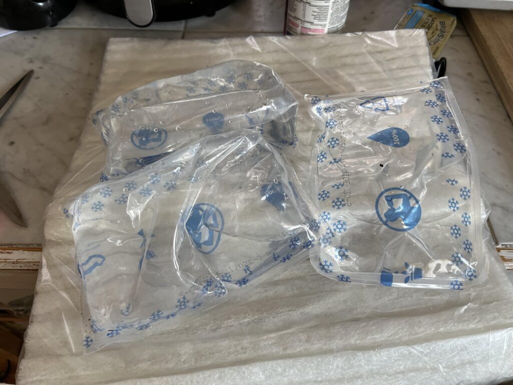 HwlloFresh box delivered during heat wave, was left of my doorstep for less than 15 minutes. The ice packs were completely melted, all of the meat was room temperature, i.e. almost warm.