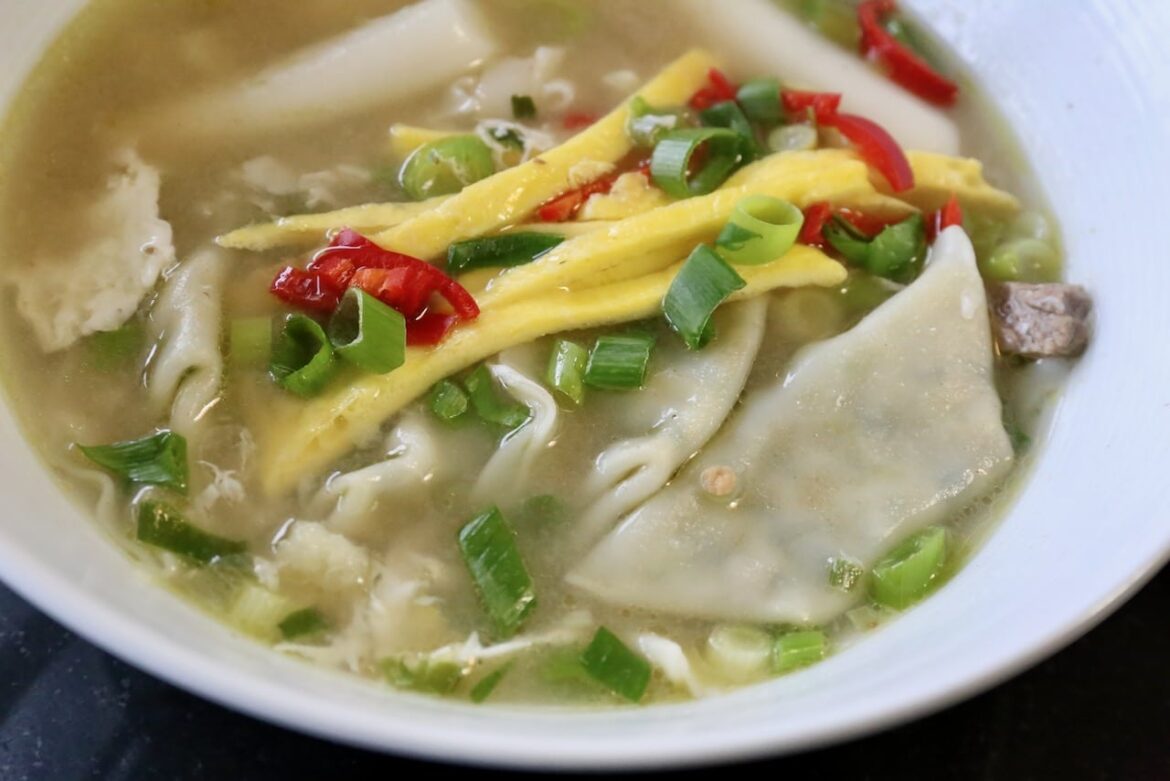 Korean Tteok Mandu Guk Korean Rice Cake Dumpling Soup