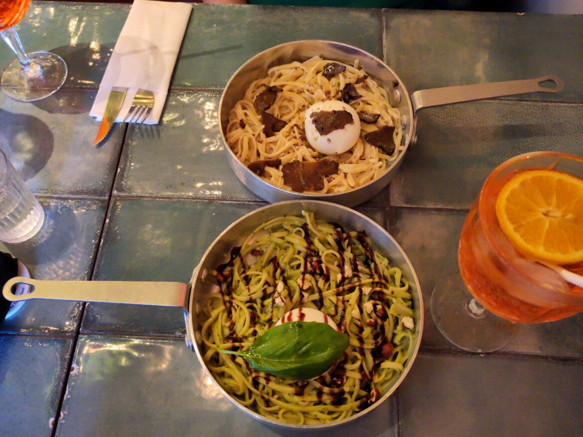 Plates please 😩😩