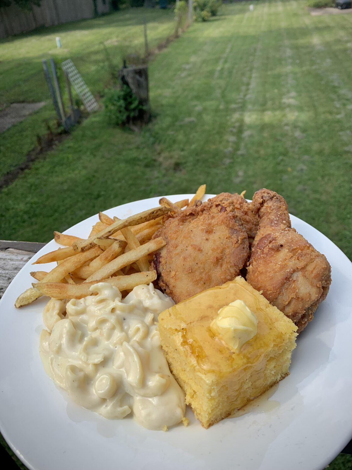 [Homemade] Fried chicken, cornbread, fries, macaroni and cheese.