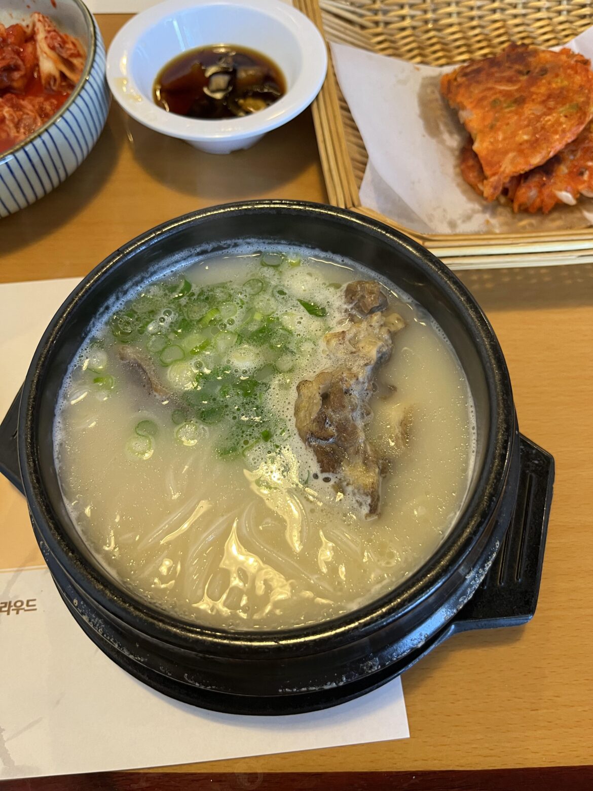 Kkorigom tang (ox tail broth)