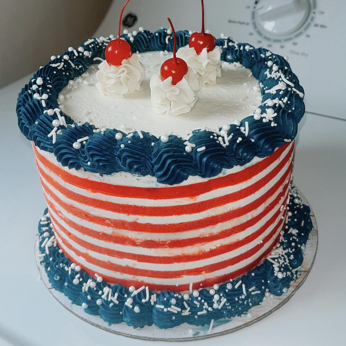 My first ever layer cake for the 4th of july!!